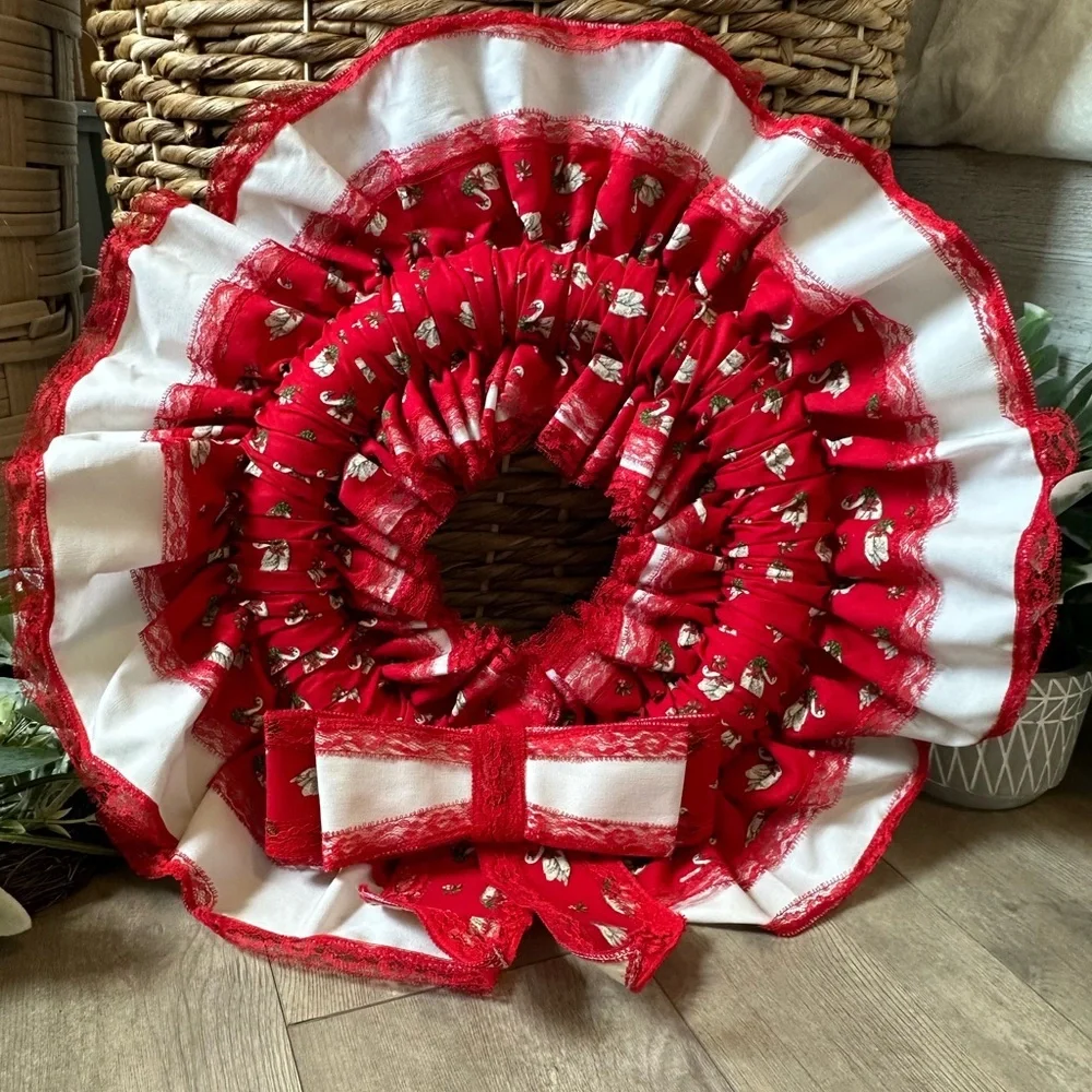 Vintage 1970s Christmas Holiday Wreath Handmade Red White Ruffled Swan Print